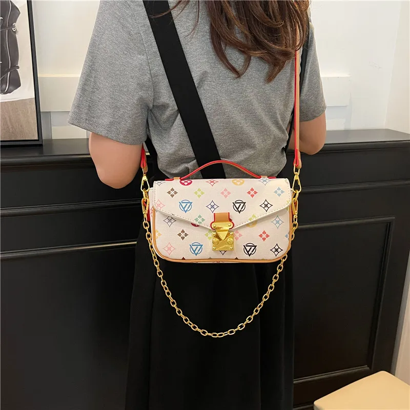 Sac à main élégant en cuir de  - Luxury Lifestyle Handbags avis et prix